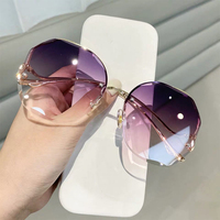RUOBO moda kobiety gradientowe okulary przeciwsłoneczne bez obramowania Unisex Ocean Water Cut obiektyw metalowe zakrzywione świątynie okulary UV400 okulary 4